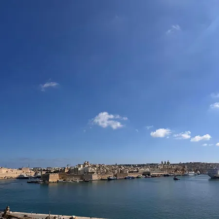 Valletta Waterfront Hideaway Apartment Il-Furjana